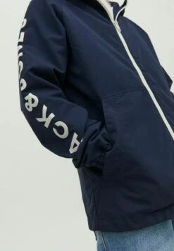 Jack & Jones Junior COLOURBLOCKING - Jas -Jack & Jones Winkel 09c18e41a4ce456e86db074987a30bd5