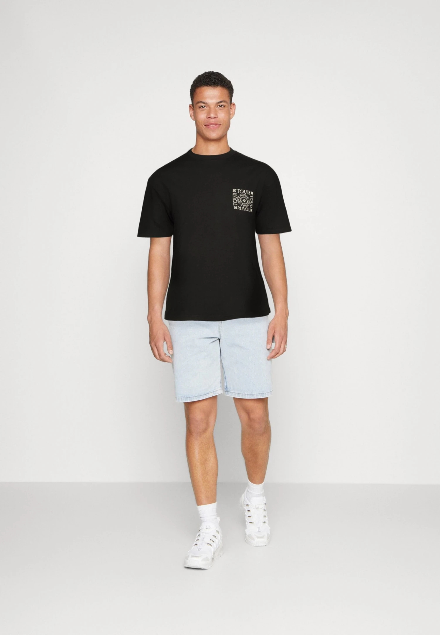 Jack & Jones Jorgracia Photo Tee Crew Neck - T-Shirt Print - Black 4 Jack & Jones Jorgracia Photo Tee Crew Neck - T-Shirt Print - Black - Afbeelding 2