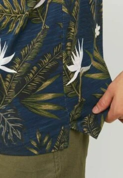 JACK&JONES Premium JPRBLATROPIC CREW NECK - T-shirt Print 13 JACK&JONES Premium JPRBLATROPIC CREW NECK - T-shirt Print -Jack & Jones Winkel 1afd5dda369f400ba6a99b875416b5fe