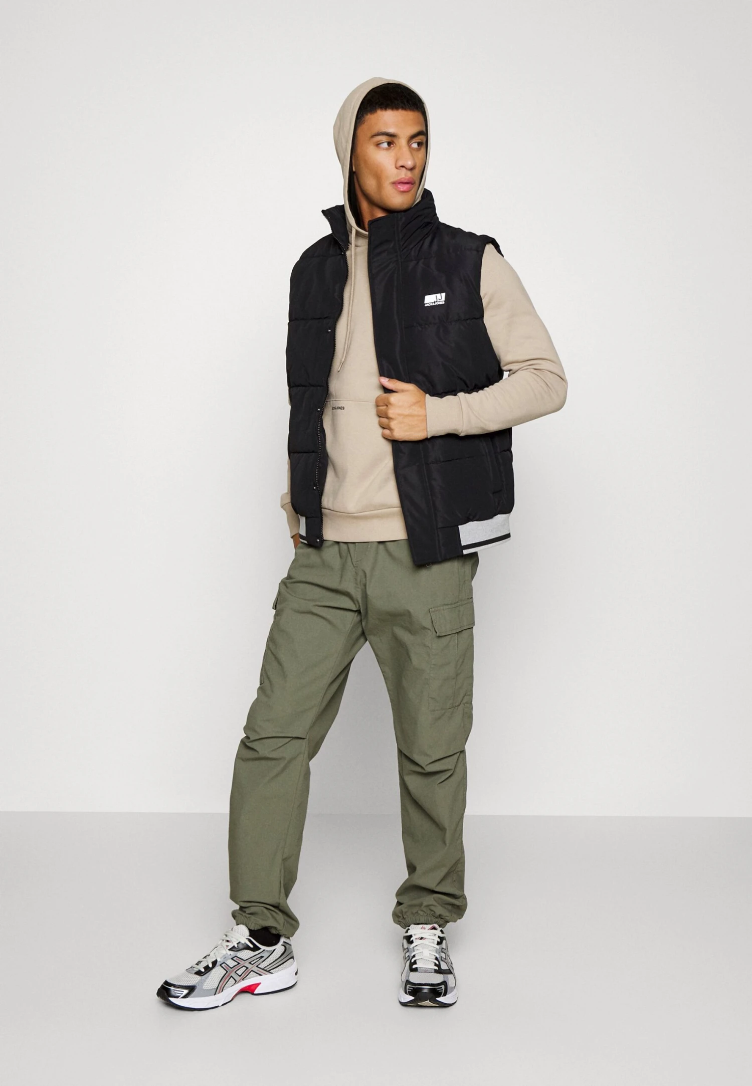 Jack & Jones JCOFENDER BODYWARMER - Bodywarmer 4 Jack & Jones JCOFENDER BODYWARMER - Bodywarmer - Afbeelding 2
