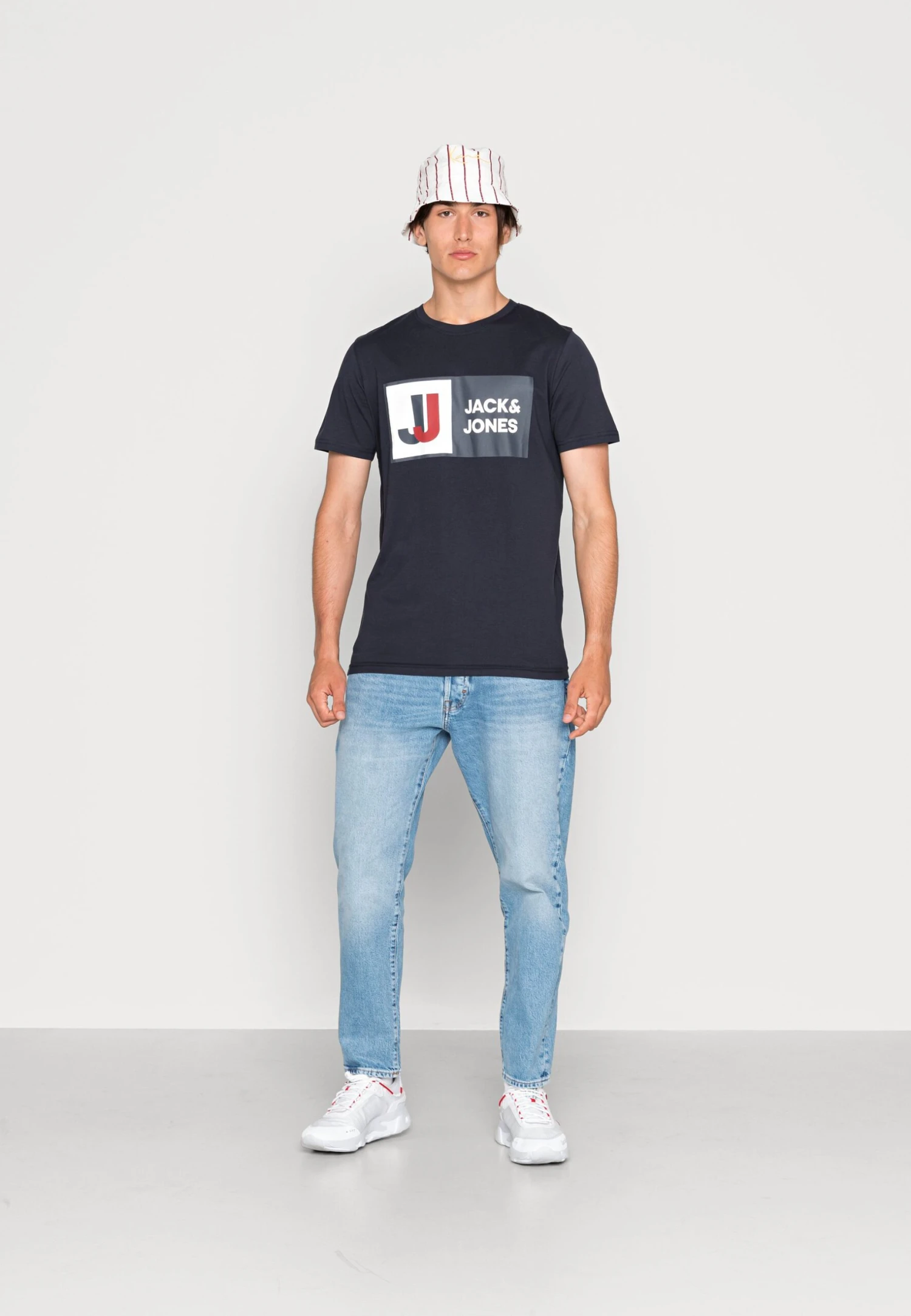 Jack & Jones JCOLOGAN TEE CREW NECK - T-shirt Print 4 Jack & Jones JCOLOGAN TEE CREW NECK - T-shirt Print - Afbeelding 2