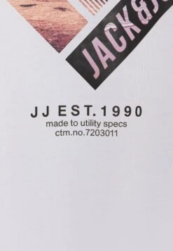 Jack & Jones JJTRESOR TEE CREW NECK - T-shirt Print 10 Jack & Jones JJTRESOR TEE CREW NECK - T-shirt Print -Jack & Jones Winkel 414be4a262ac4904a167b857ea14d416