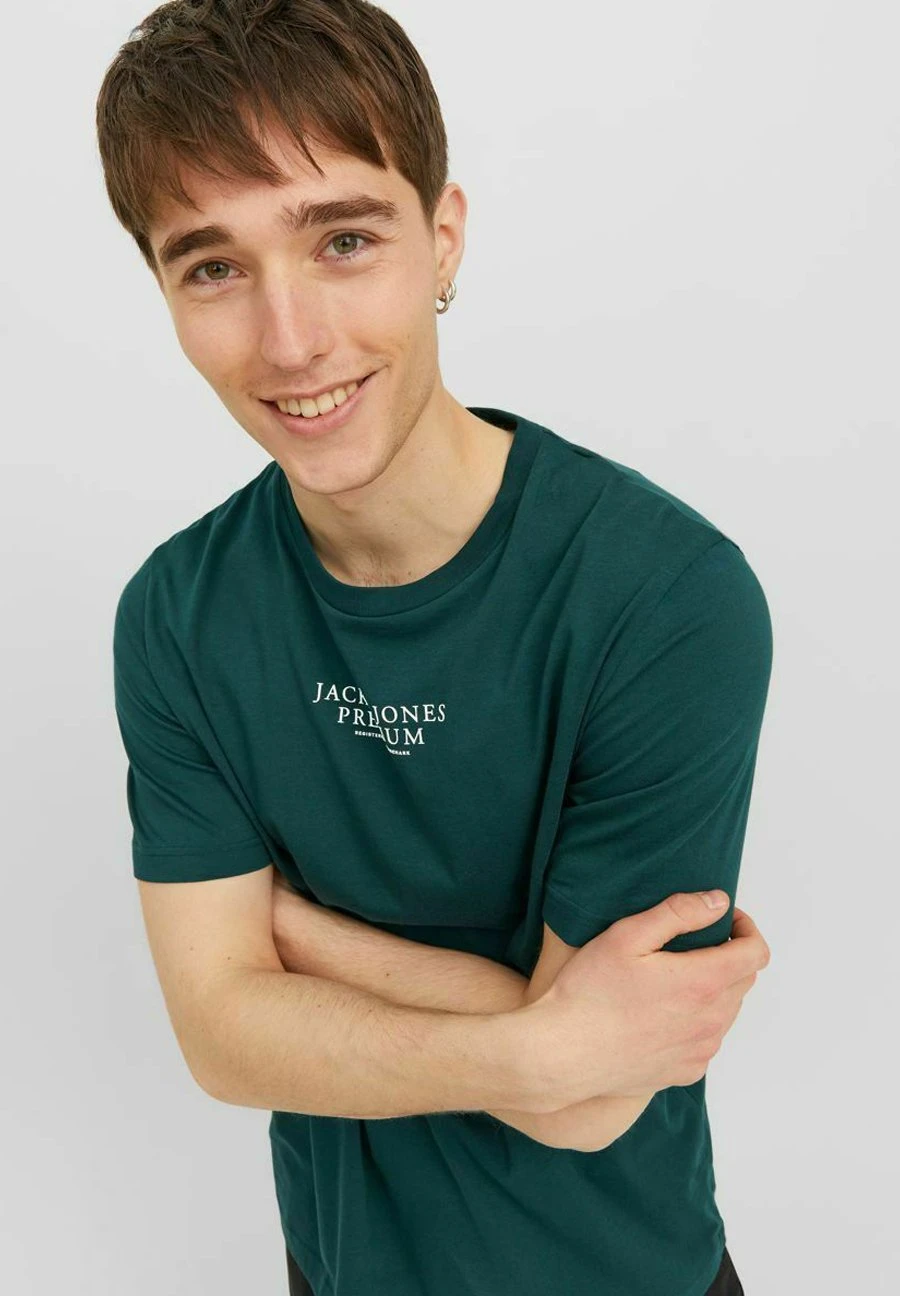 JACK&JONES Premium Rbluarchie Crew Neck- T-Shirt Print - Ponderosa Pine 6 JACK&JONES Premium Rbluarchie Crew Neck- T-Shirt Print - Ponderosa Pine - Afbeelding 4