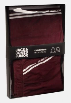 Jack & Jones Junior Jacwilliam Hood And Pants Giftbox Jnr Set - Trainingspak - Windsor Wine -Jack & Jones Winkel 46817af521b8485dbcc82d1ed8acdc6e