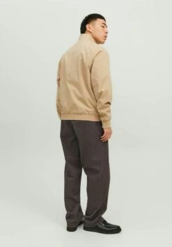 JACK&JONES Premium HOCHGESCHLOSSENE - Jas 10 JACK&JONES Premium HOCHGESCHLOSSENE - Jas -Jack & Jones Winkel 550b12d906364a6eb5274ff07d04ec8b