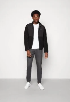 Jack & Jones Winkel -Jack & Jones Winkel 6a88f54b55e54a7b9161f315ce3ba6f1