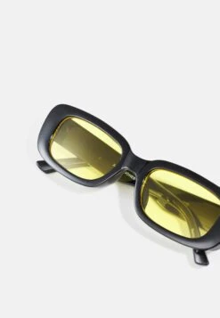 Jack & Jones Jacabel Sunglasses Unisex - Zonnebril - Black Detail/Yellow -Jack & Jones Winkel 6dc00f2621ed4cb79968c821a97a1c5b