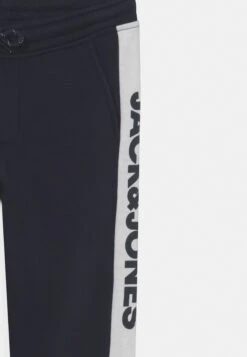 Jack & Jones Junior Jjiwill Logo Jjblocking Jr - Trainingsbroek - Navy Blazer 7 Jack & Jones Junior Jjiwill Logo Jjblocking Jr - Trainingsbroek - Navy Blazer -Jack & Jones Winkel 731f658745074211965fe859239ad9fb