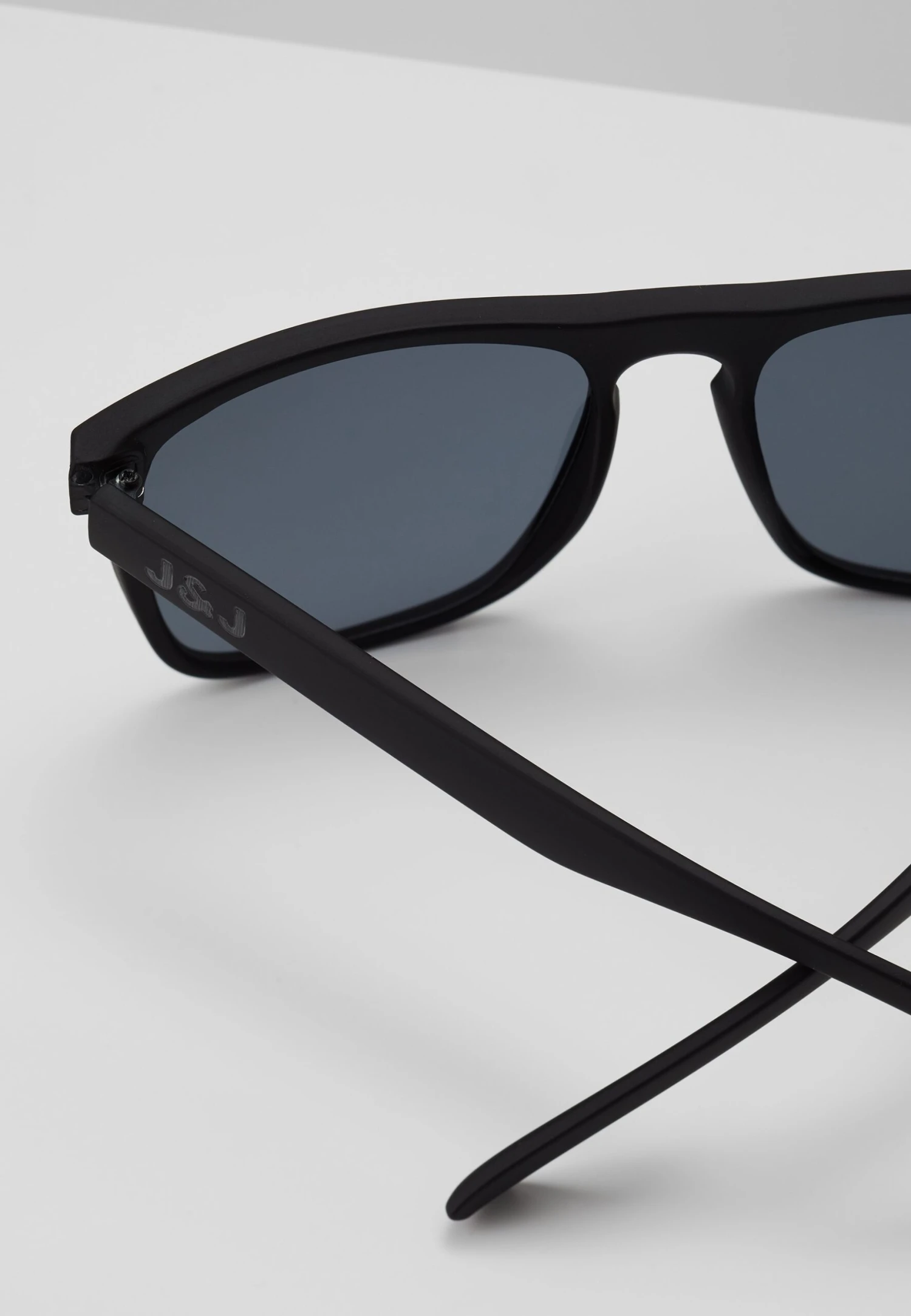 Jack & Jones Jacmaverick Sunglasses - Zonnebril - Black Bean 6 Jack & Jones Jacmaverick Sunglasses - Zonnebril - Black Bean - Afbeelding 4