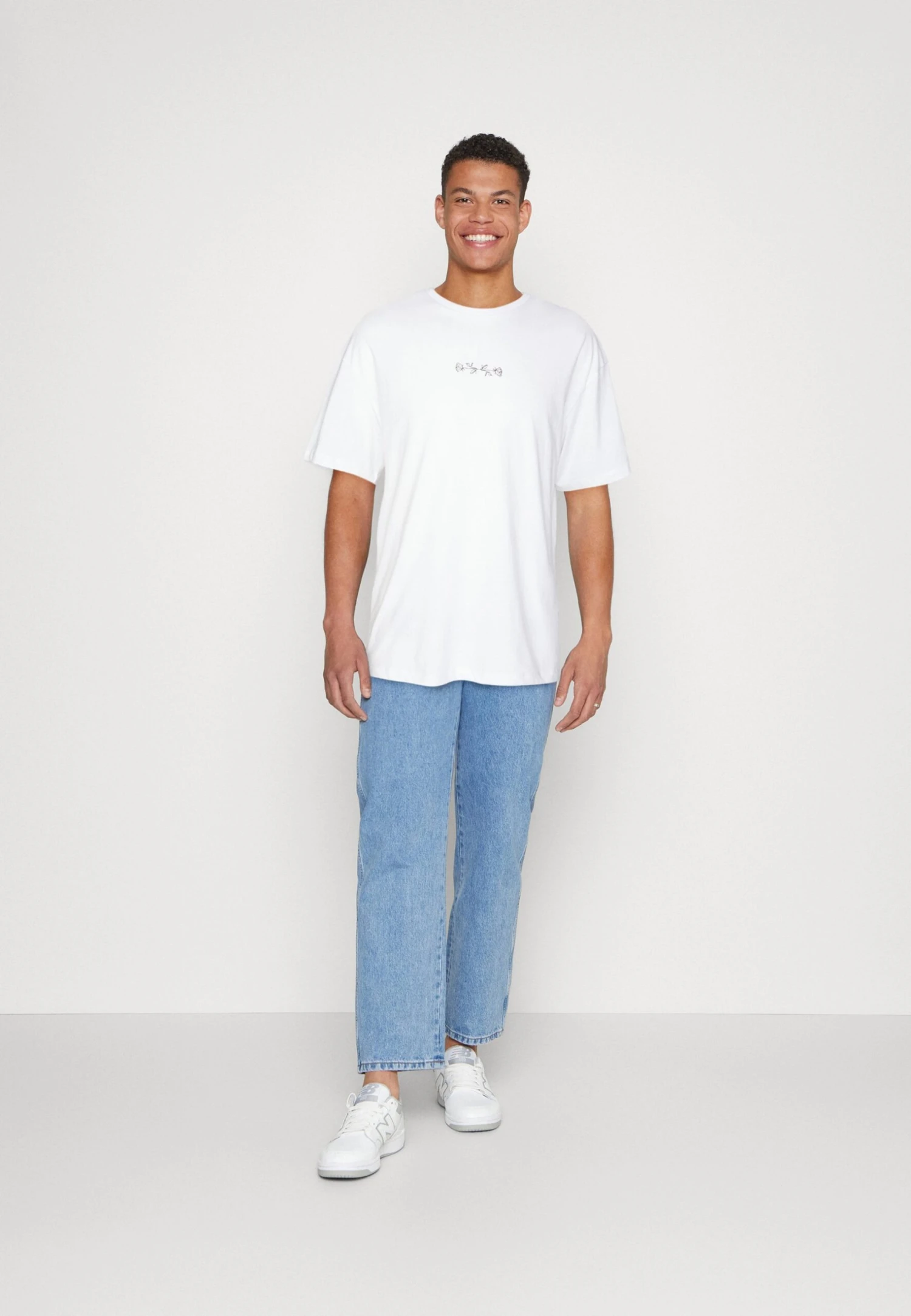 Jack & Jones Jordoodle Tee Crew Neck Unisex - T-Shirt Print - White 4 Jack & Jones Jordoodle Tee Crew Neck Unisex - T-Shirt Print - White - Afbeelding 2