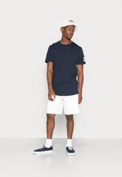 Jack & Jones JCOBORO CREW NECK SLIM FIT - T-shirt Print 7 Jack & Jones JCOBORO CREW NECK SLIM FIT - T-shirt Print -Jack & Jones Winkel 81674957f0224a53854db12a03ded57c