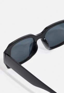 Jack & Jones Jactimmy Sunglasses Unisex - Zonnebril - Black 9 Jack & Jones Jactimmy Sunglasses Unisex - Zonnebril - Black -Jack & Jones Winkel 9450a7be133243db8c8f2c7743beb396