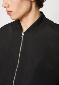 Jack & Jones JJEROY JACKET - Bomberjacks 11 Jack & Jones JJEROY JACKET - Bomberjacks -Jack & Jones Winkel 9468d67fa2c94edba8af97a60f90940f