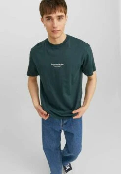 Jack & Jones Jorvesterbro Crew Neck Noos - T-Shirt Print - Magical Forest 12 Jack & Jones Jorvesterbro Crew Neck Noos - T-Shirt Print - Magical Forest -Jack & Jones Winkel 97fe087f57324b10a4d85fd6f0b6a6db