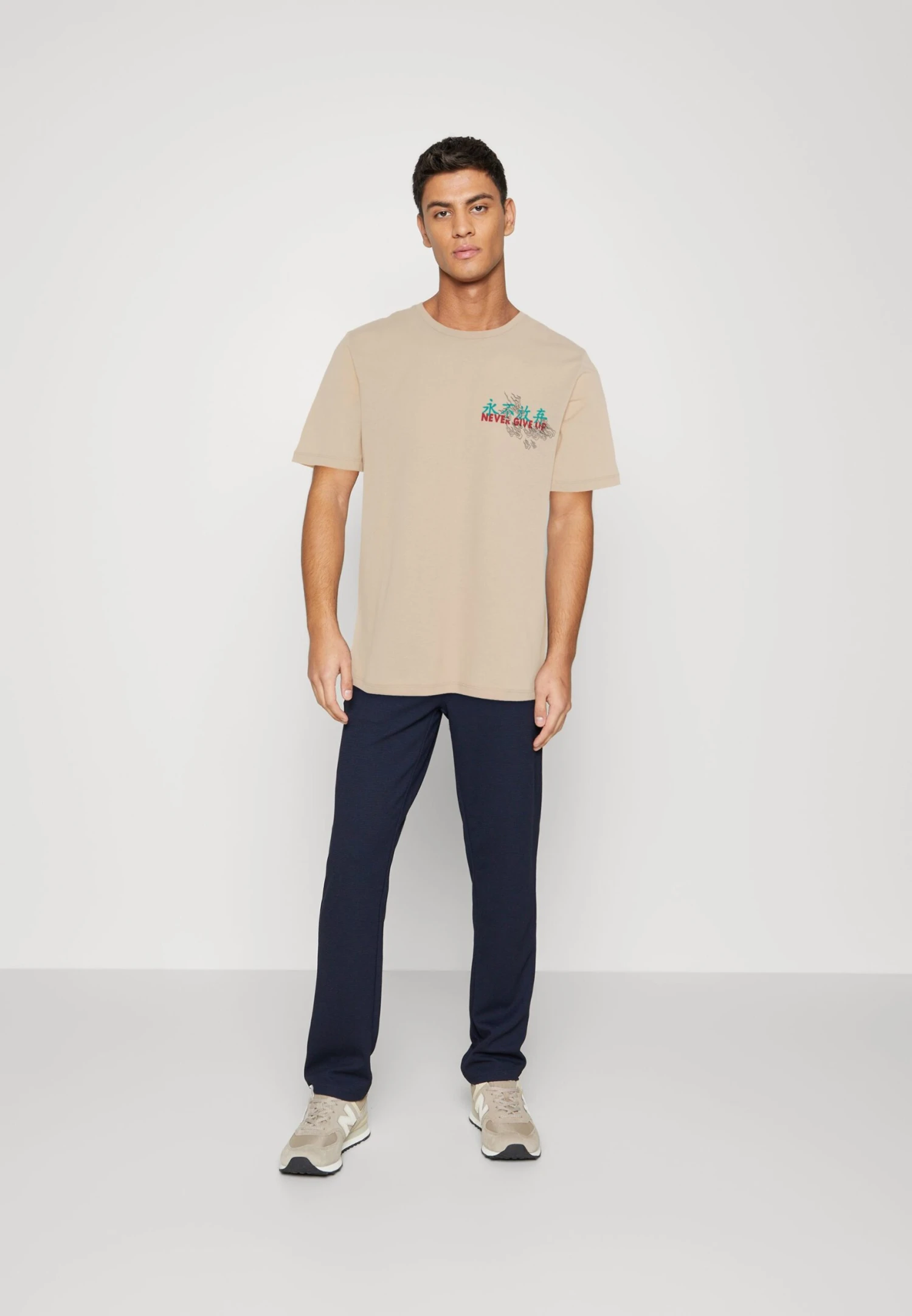 Jack & Jones Jorbutido Tee Crew Neck - T-Shirt Print - Birch 4 Jack & Jones Jorbutido Tee Crew Neck - T-Shirt Print - Birch - Afbeelding 2