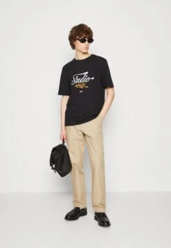 Jack & Jones JORSTORE TEE CREW NECK - T-shirt Print 8 Jack & Jones JORSTORE TEE CREW NECK - T-shirt Print -Jack & Jones Winkel a3a594b3a4734697b714ff6dff6260c6