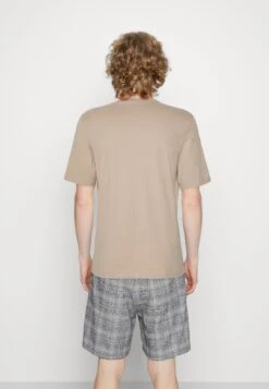 Jack & Jones JCONAVIGATOR LOGO TEE CREW NECK - T-shirt Print 9 Jack & Jones JCONAVIGATOR LOGO TEE CREW NECK - T-shirt Print -Jack & Jones Winkel a56b5ae73abe42f584a0e8455518d904