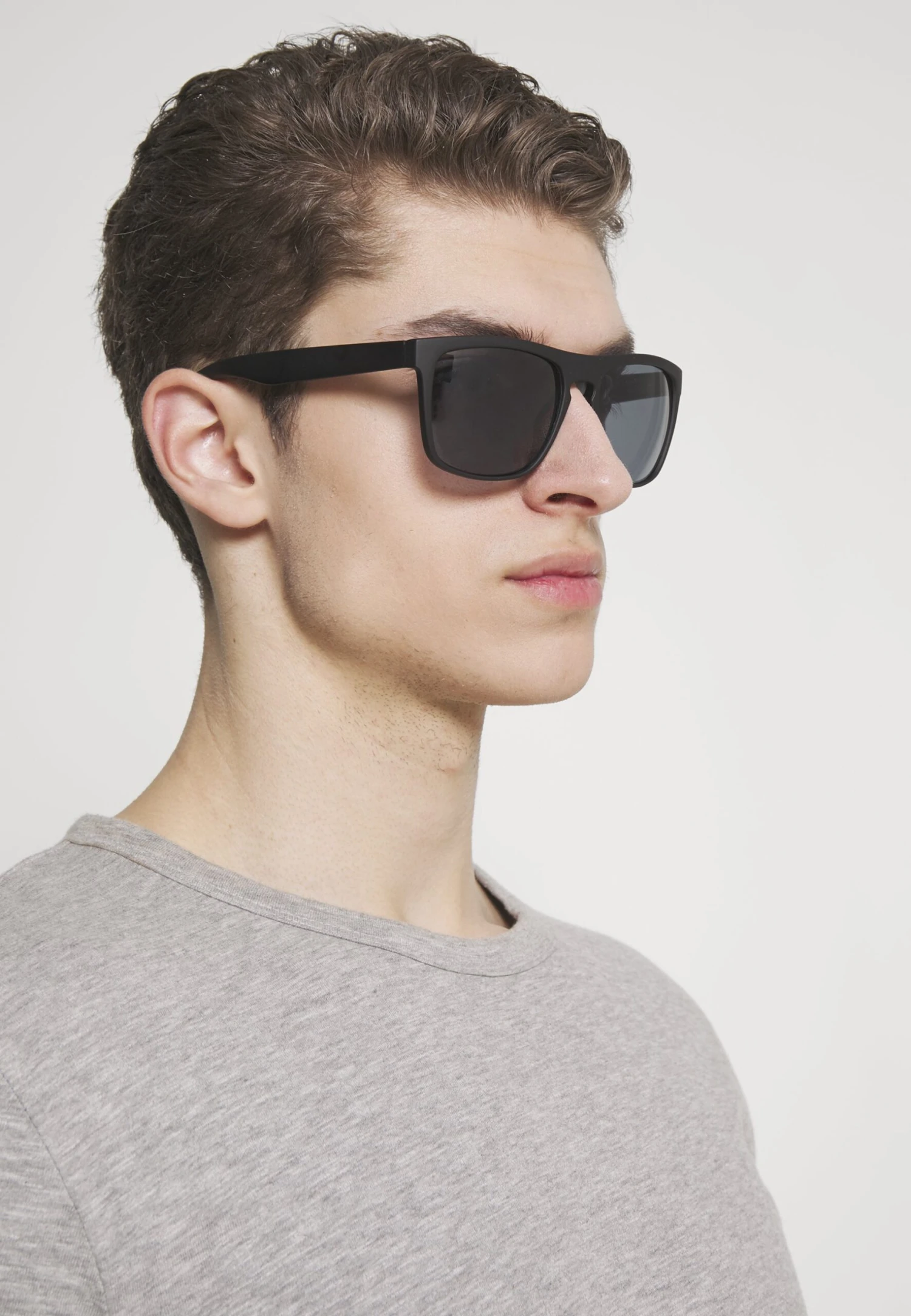 Jack & Jones Jacmaverick Sunglasses - Zonnebril - Black Bean 4 Jack & Jones Jacmaverick Sunglasses - Zonnebril - Black Bean - Afbeelding 2