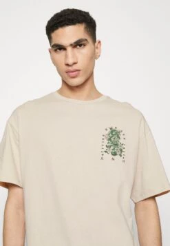 Jack & Jones Jorkarma Tee Crew Neck Unisex - T-Shirt Print - Moonbeam 11 Jack & Jones Jorkarma Tee Crew Neck Unisex - T-Shirt Print - Moonbeam -Jack & Jones Winkel aa349c09563247dda237382c3447fa10