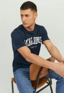 Jack & Jones Logo - T-Shirt Print - Navy Blazer 14 Jack & Jones Logo - T-Shirt Print - Navy Blazer -Jack & Jones Winkel ac1efa823c5443c28222a75f85b67783