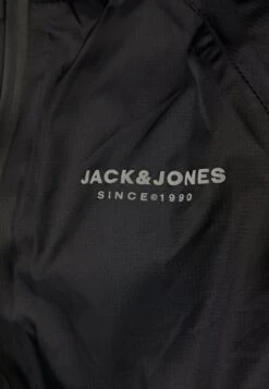 Jack & Jones Junior Jorsolar Rain Suit- Regenjas - Black -Jack & Jones Winkel c5e3da04f54646179826424e44ee3283