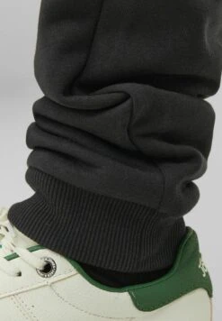 Jack & Jones Junior Warrior - Trainingsbroek - Black 16 Jack & Jones Junior Warrior - Trainingsbroek - Black -Jack & Jones Winkel d4db111adfa74e599c8bed8f78f6b4e8