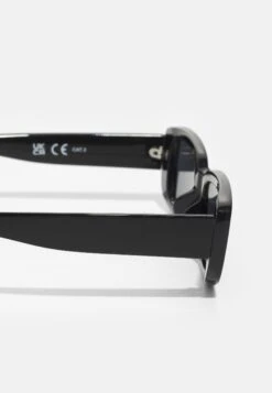 Jack & Jones Jacshane Sunglasses - Zonnebril - Black -Jack & Jones Winkel d60ced264204421bade5e2dc660000a5