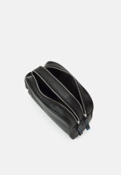 Jack & Jones JacjayToilet Double Zip Unisex - Toilettas - Black 9 Jack & Jones JacjayToilet Double Zip Unisex - Toilettas - Black -Jack & Jones Winkel e41b14b2e40c450b92c2bd4abb6ff85f