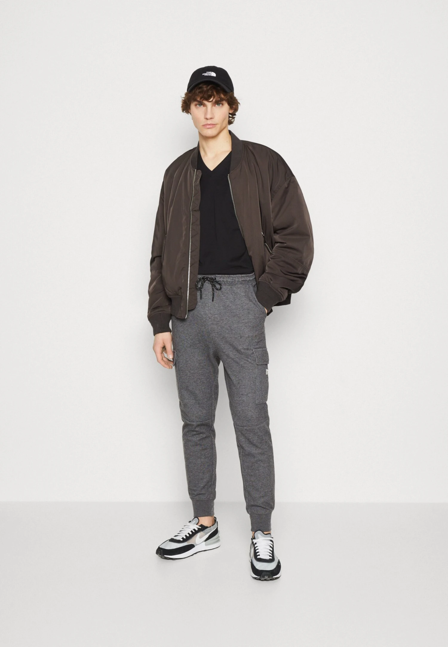 Jack & Jones JJIGORDON JJAIR PANTS - Trainingsbroek 4 Jack & Jones JJIGORDON JJAIR PANTS - Trainingsbroek - Afbeelding 2
