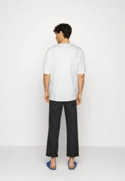 Jack & Jones Jorbrink Crest Tee Crew Neck Unisex- T-Shirt Print - Bright White 9 Jack & Jones Jorbrink Crest Tee Crew Neck Unisex- T-Shirt Print - Bright White -Jack & Jones Winkel f9b459da953f489e9d66c46db1b08537